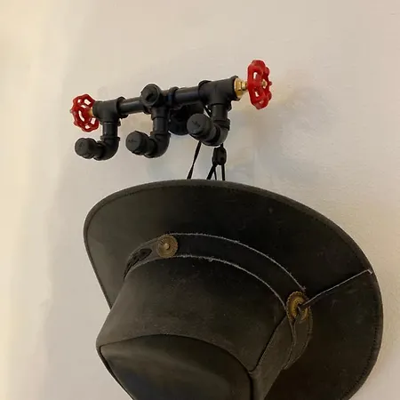 Apartment Wild West *